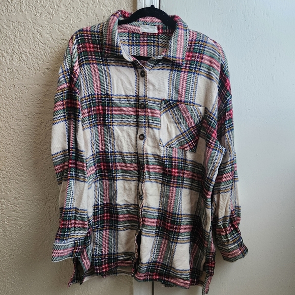 maurices- plaid flannel shacket - Picture 1 of 7